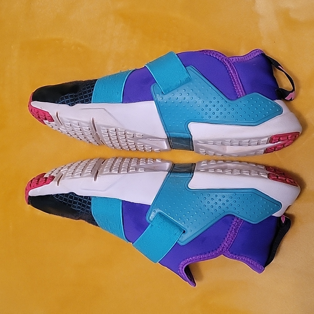 Nike Huarache Teal/Blue Sneakers Size 5.5 - Picture 3 of 7